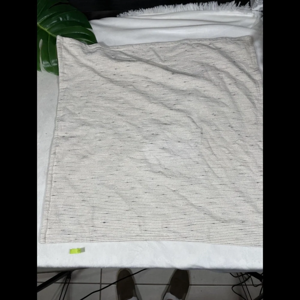 NEW Hotel Collection Connections (1) Euro Sham‎